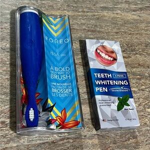 NIB Foreo Issa play Cobalt Blue silicone electronic toothbrush and more